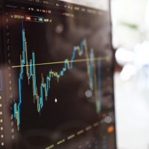 Quels sont les avantages à utiliser un tracker sur le CAC 40 ?